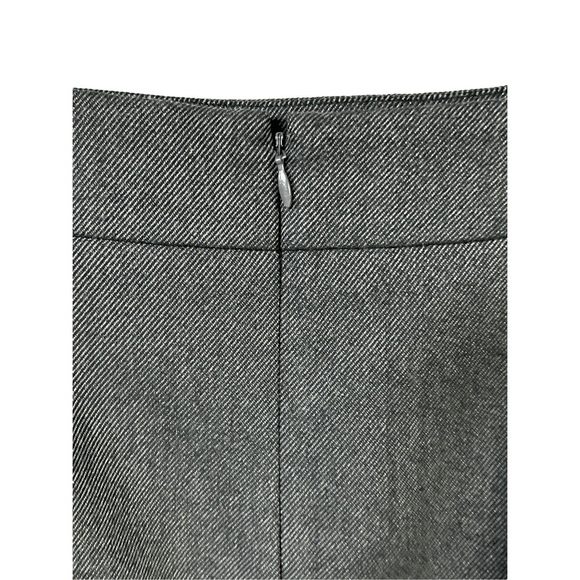 Ann Taylor LOFT Mini Skirt Size Women Size 2 Gray A-Line Textured Chic Workwear - Picture 3 of 7